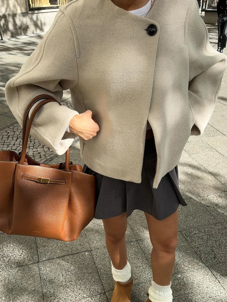 Elegant One-Button Wool Coat